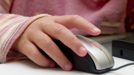 Българчетата не излизат от нета, 90% там всеки ден