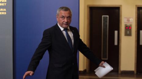 "Българска домашна ракия" зад Валери Симеонов за евродепутат  