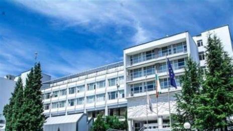 Скандално! Ректорът на ЮЗУ сам си отпуснал едни 110 бона бонуси