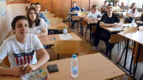 Всеки десети зрелостник трупа знания на запад