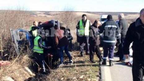 Българи оцеляха по чудо при тежка катастрофа в Сърбия