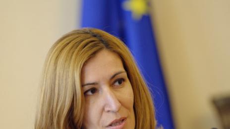 Ангелкова: Има 15% ръст на приходите от туризма в сравнение с миналата година  