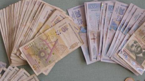 Хванаха 26-годишен, измамил баба с 6 хил. лeва