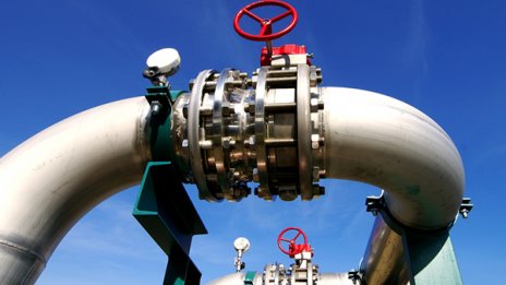 Европейската комисия налага обвързващи задължения на "Газпром"