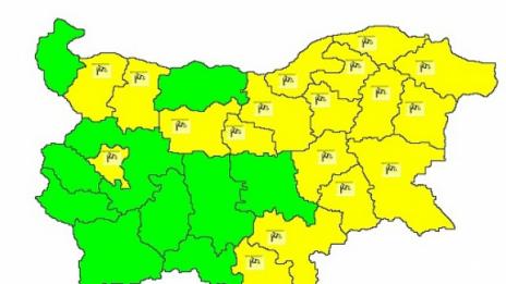 Жълт код за силен вятър в 18 области на страната утре