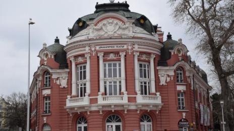 Гледайте &bdquo;Споделени представления&ldquo; на варненската драма