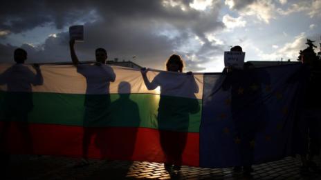 Bloomberg: Икономистите повишиха прогнозата за българската икономика до рекордно ниво