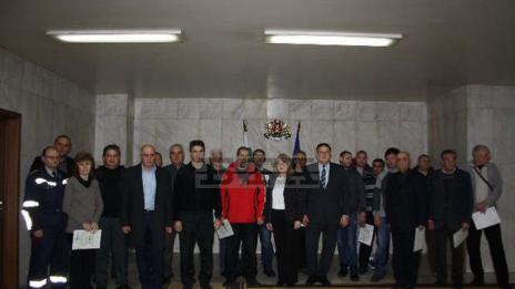 Наградиха шуменските доброволци, възстановявали Хитрино