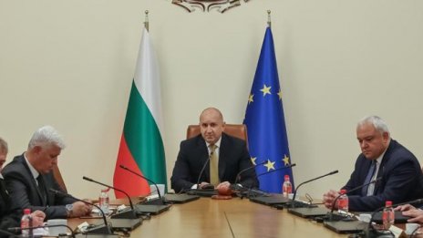 Румен Радев: Изпращаме бюджет 2027 в ЕК, няма да вдигаме основни данъци