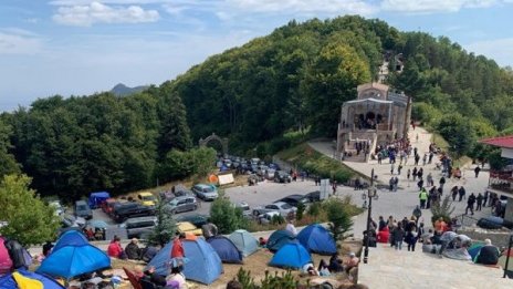 Днес е Кръстовден. Времето се обръща към есента 