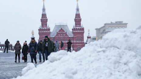 Москва затрупана от сняг, невиждан от 100 г. насам  