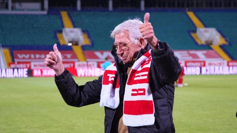 Феновете на Черно море се простиха с Георги Велинов