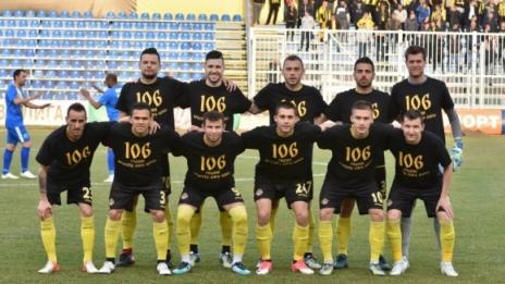 Ботев Пд се разделя с двама играчи