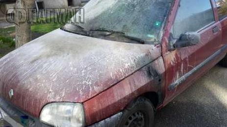 Рено клио се запали на ул. "Дрин" във Варна