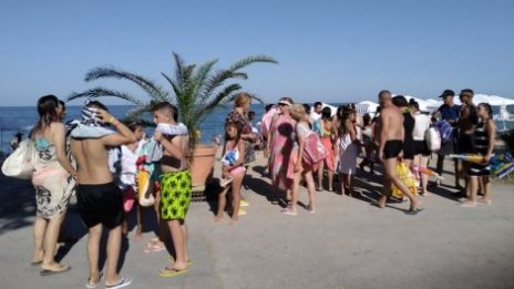 20 000 ученици и учители отиват на безплатна почивка