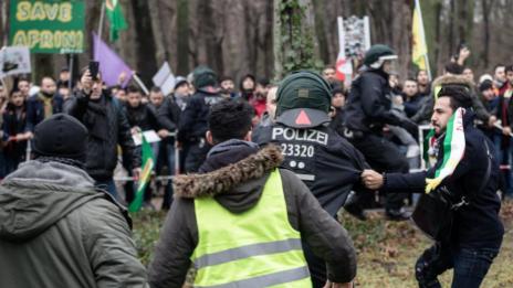 Кюрди излязоха на протест в Германия 