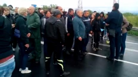 Протестиращите миньори блокираха пътя Бургас - Слънчев бряг