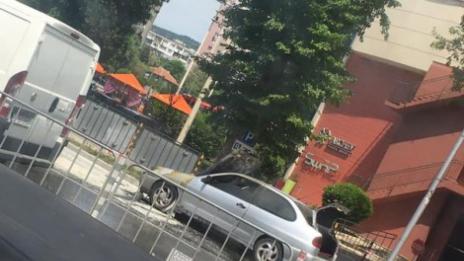 Пак горяха автомобили на пътя във Варна