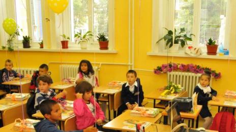 80% от първолаците, учещи чужд език, избират английски