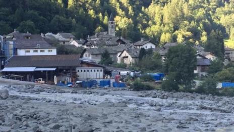8 души в неизвестност след скалната лавина в Швейцария