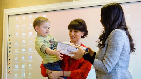 Семейства на деца болни от диабет получиха инсулинови помпи