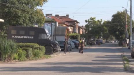 Десетки в ареста след акция в ромския квартал в Бургас