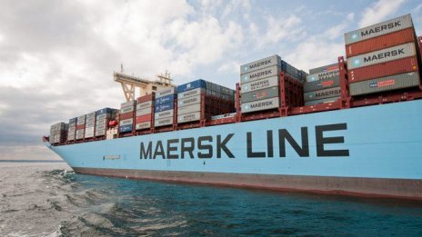 Атакуваха контейнеровоз в Червено море, US кораби го спасиха 