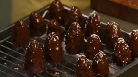Вкусни шоколадови скалички от стар козунак