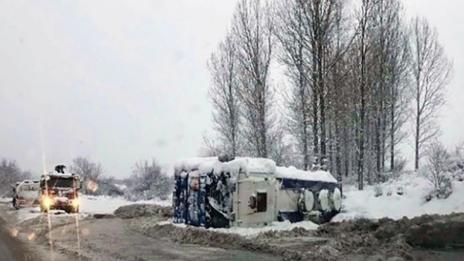 Цистерна с гориво се преобърна край Пловдив