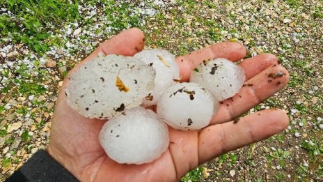 Мощни порои удариха Асеновград и Хасково