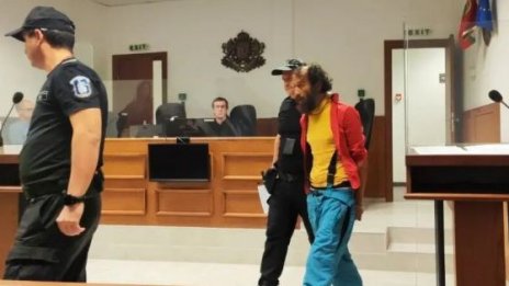Пуснаха поругалия гроба на патриарха