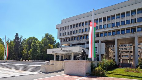Иран ни изпрати предупреждение заради американските самолети на "Безмер"
