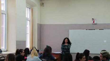 Варненски съдия се срещна с ученици от Търговската гимназия