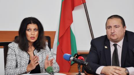 Мъжете учители у нас са изчезващ вид