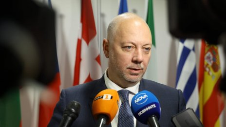 Желязков в Копенхаген: България подкрепя европейска "стена срещу дронове"