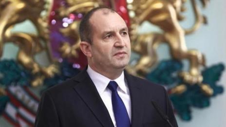 И Радев поздрави лекарите и заяви: Системата е натоварена с проблеми 