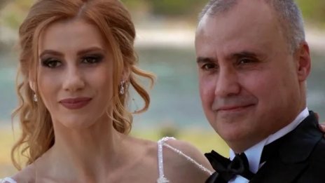Чаровна тв водеща се омъжи за топ музикант