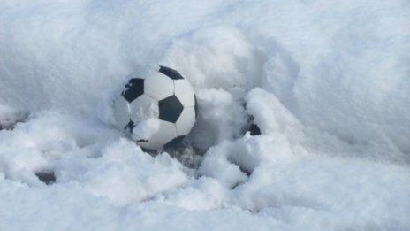 Лошото време затвори спортните площадки във Варна
