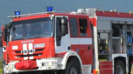 71-годишен подпали кола, спряла до дома му