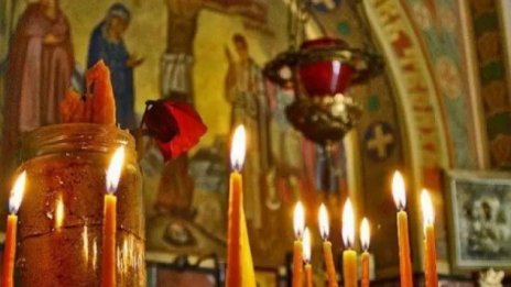 Църквата почита паметта на преподобни Теодор Освещени и Св. преп. отци, избити в манастира "Свети Сава"