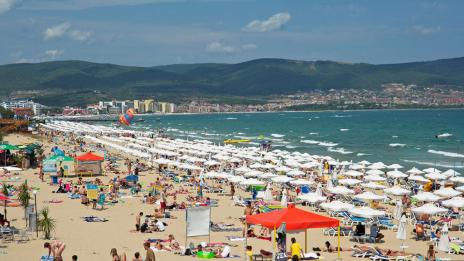 В Слънчев бряг: Без фискални бонове, разлики в касата...