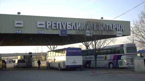 Рекорд: Опашката от тирове на „Капъкуле” стана 25 км