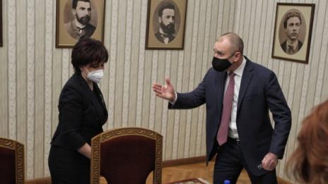 Президентът и ГЕРБ се разминаха и по отношение на машинното гласуване