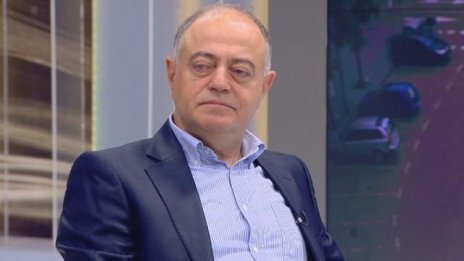 Ген. Атанасов иска червен картон за Митрофанова