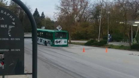 Читатели: Автобус пропадна на обръщача в курорта „Св. Св. Константин и Елена“ 