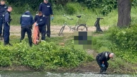 Откриха труп на младеж в река, бил завързан и душен