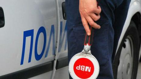 Осъдиха условно 21-годишен без книжка, предложил подкуп на полицаи във Варна