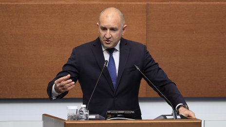 Радев: Правим централен електронен регистър за цените на храните