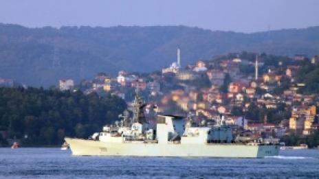 Руски изтребители кръжали край канадски военен кораб