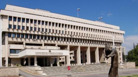 Няма данни за пострадали български граждани при атаките в Техеран